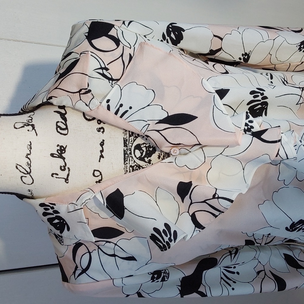 Karl Lagerfeld|Womens Silky Pink/Black Ruffle Front Floral Artsy Office Top Sz.M